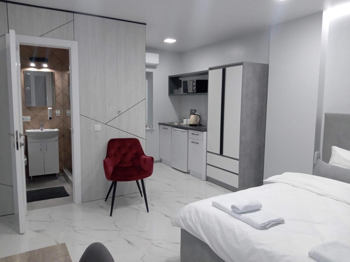 Pure Apartments Vip 4 Lemberg Exterior foto